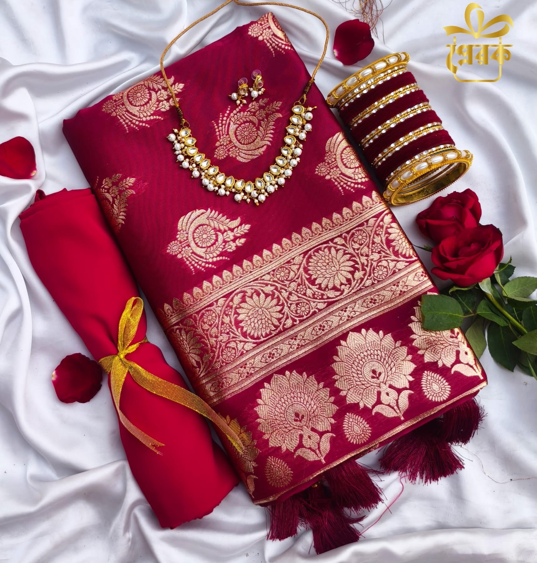 মেরুন রঙের রাজকীয় ছোঁয়া। ❤️